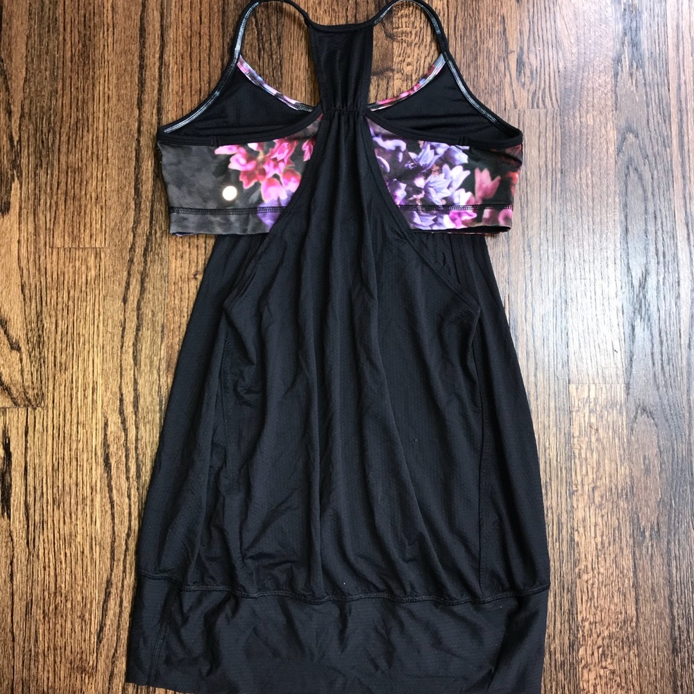 Lululemon “No Limit” tank in black floral